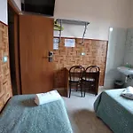 كريسي فندق *